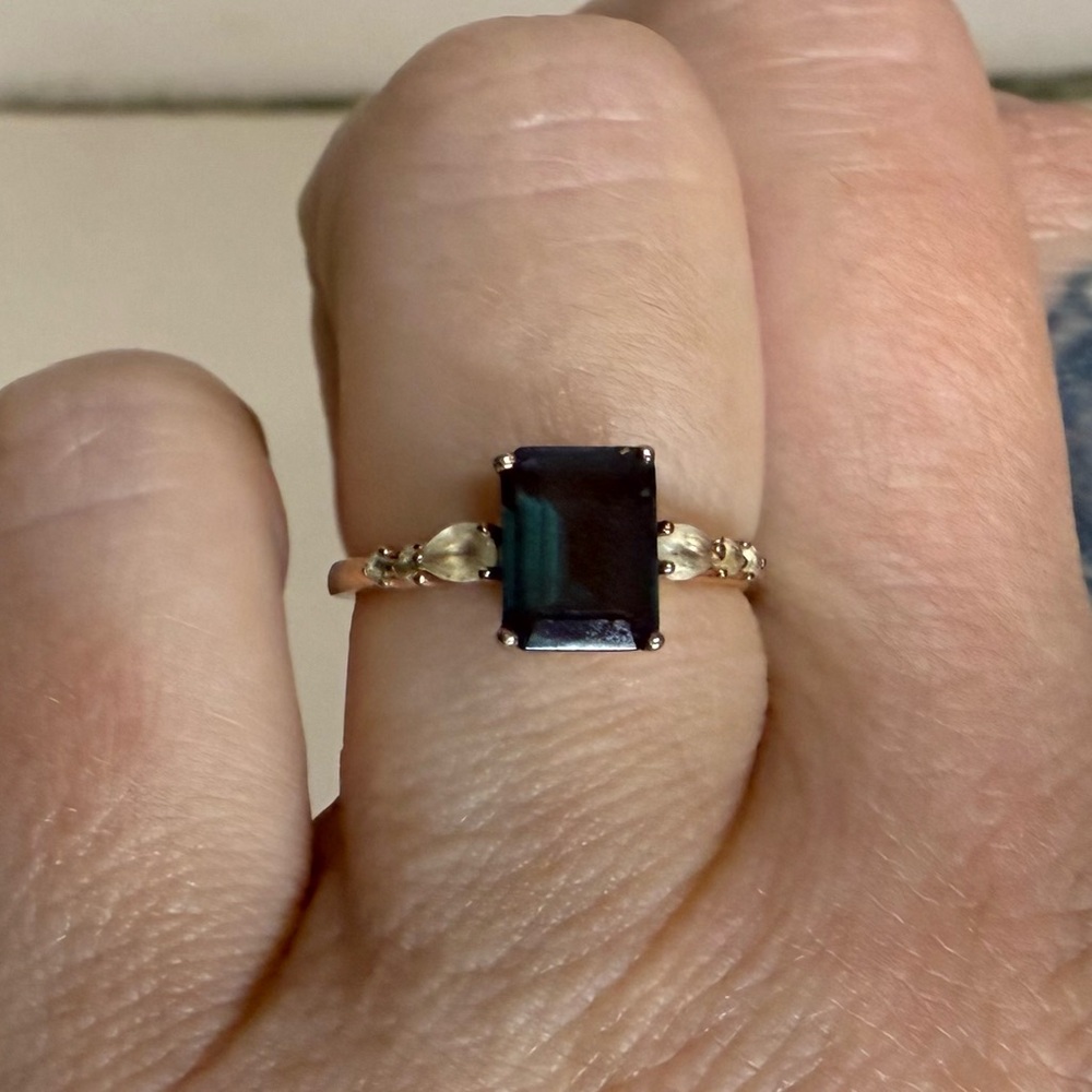 Custom made alexandrite, moonstone and rose gold ring - Picture 8 of 10